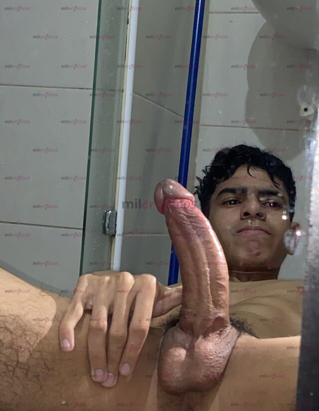 FOTOS DE DISPONIBLE VERGON DE CUERPO ATLÉTICO, SERIO Y RESERVARDO