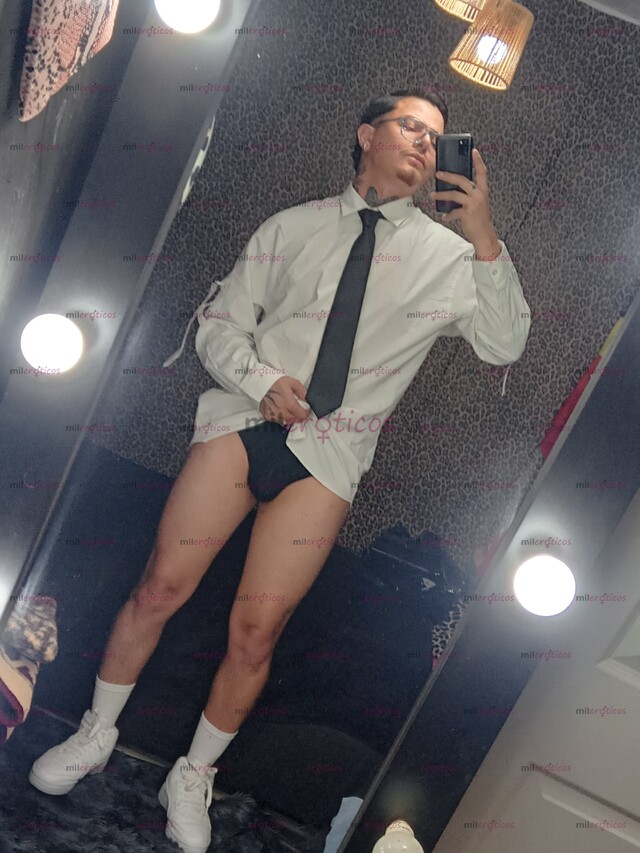 FOTOS DE CHAVO CON VERGOTA LLENA DE LECHE. PARA TI.