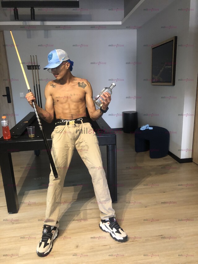 FOTOS DE DEPORTISTA TATUADO VERGON 21 CM DISCRETO Y VARONIL