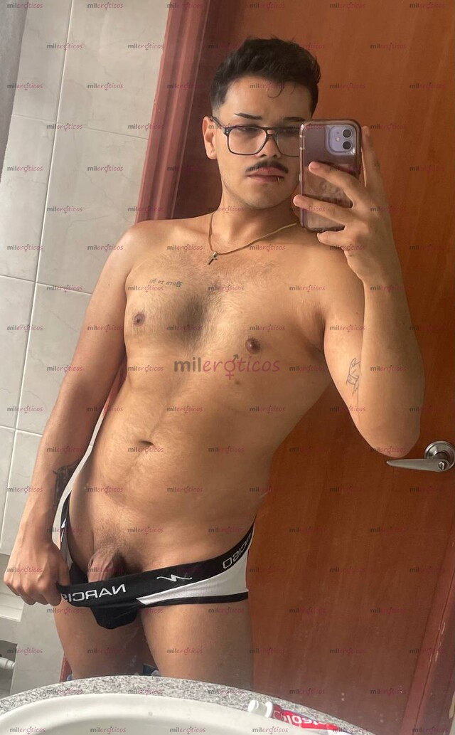 FOTOS DE DOMINANTE! BIENVENIDOS PUTITOS QUE SE QUIERAN SENTIR COMO PERRITAS