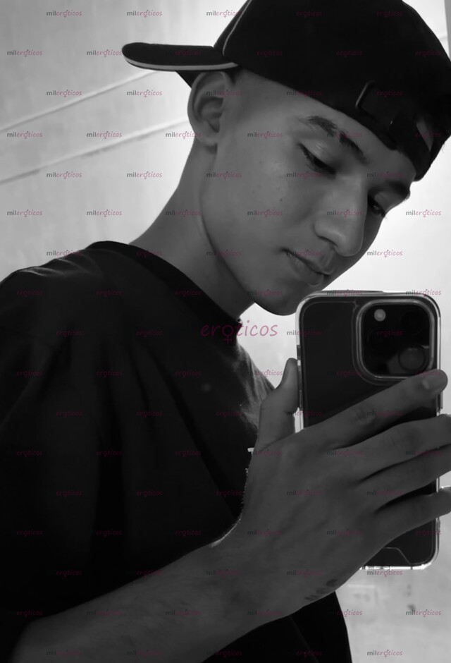 FOTOS DE JOVEN DE 18 AÑOS, SOLO ACTIVOS Y ENCUENTROS EN MEDELLÍN