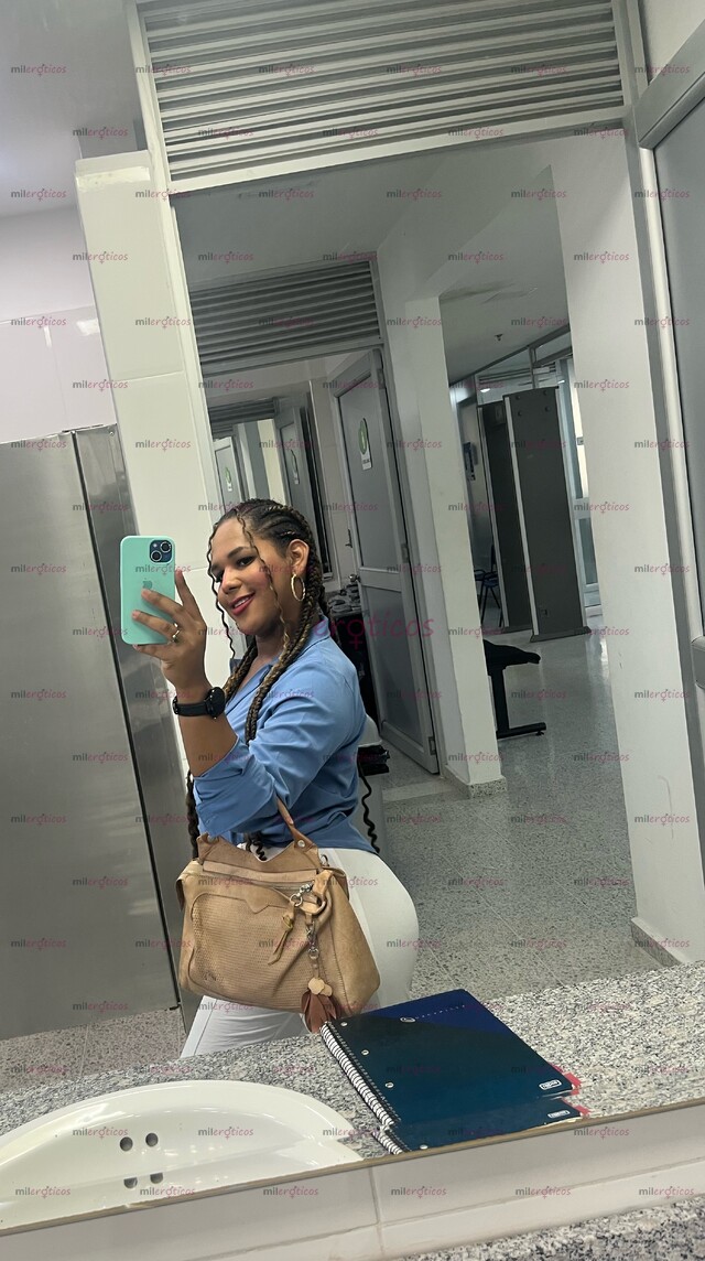 FOTOS DE LUISA UNA CHICA TRANS UNIVERSITARIA CON 22 AÑO,UNA SÚPER COLA GRANDE CON CITAS .