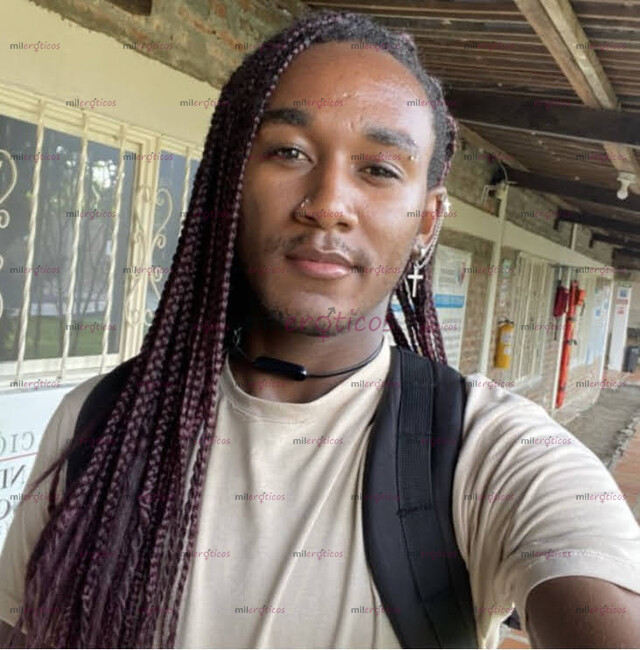 FOTOS DE SERVICIO SEXUAL ACTIVO Y DISPONIBLE... PREGUNTA...