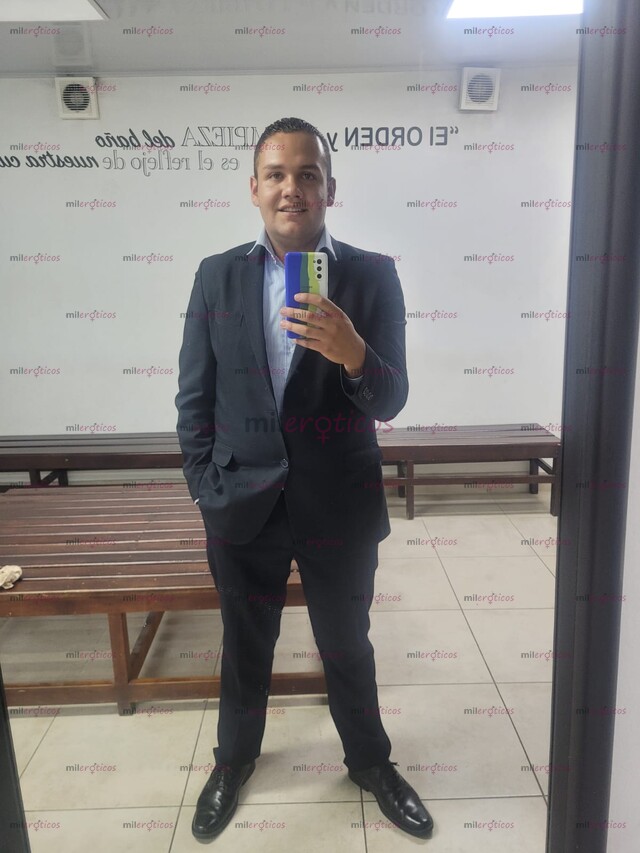 FOTOS DE HOMBRE DISPUESTO A SATISFACER TUS NECESIDADES