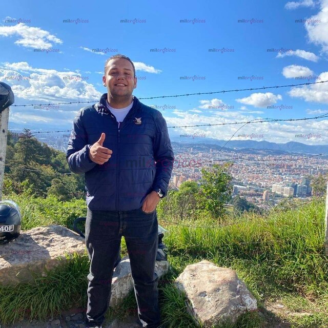 FOTOS DE HOMBRE DISPUESTO A SATISFACER TUS NECESIDADES