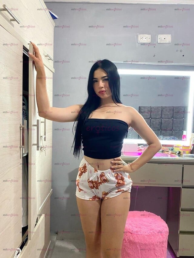 FOTOS DE HERMOSA PELI NEGRA COLOMBIANA JOVEN NUEVA EN LA PÁGINA