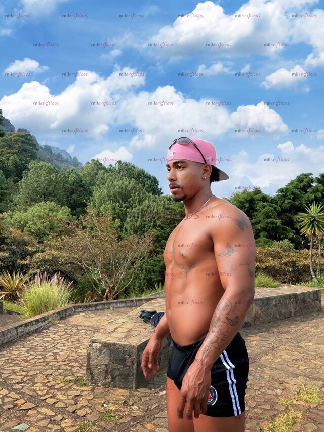 FOTOS DE CAIGO A MANES QUE PONGAN CULO Y PAGUEN POR MACHO