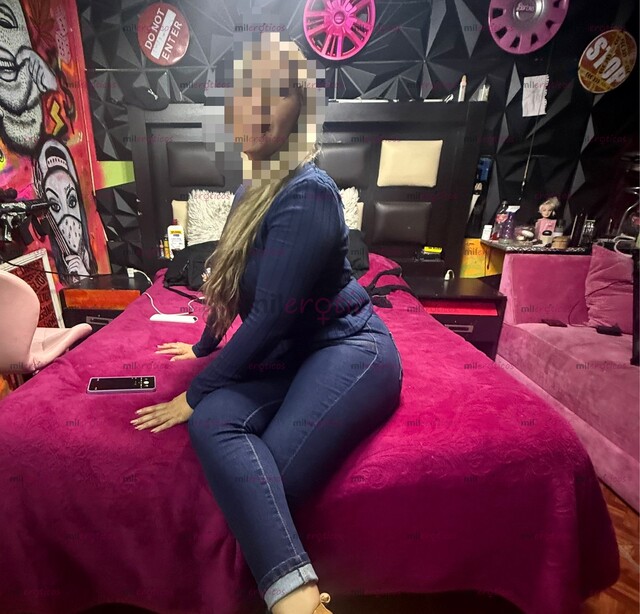 FOTOS DE JOVEN RUBIA ESTUDIANTE DISPUESTA A COMPLACERTE .!!!!!!!