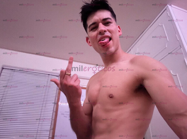 FOTOS DE BOY WITH A GOOD ATTITUDE, I