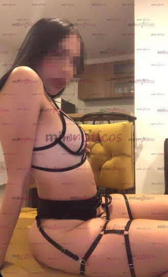 FOTOS DE ESBELTA MORENITA TATUADA Y LLENA DE PASIÓN PARA RECARGARTE