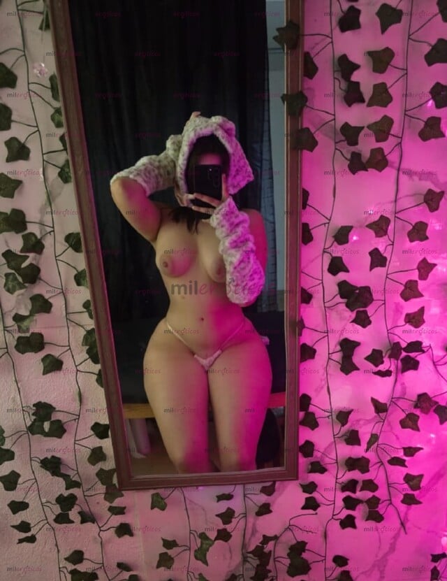 FOTOS DE BRIANNA JUGUETONA DE HERMOSO CUERPO, FIRME CON UNAS RICAS NALGUITAS REDONDAS
