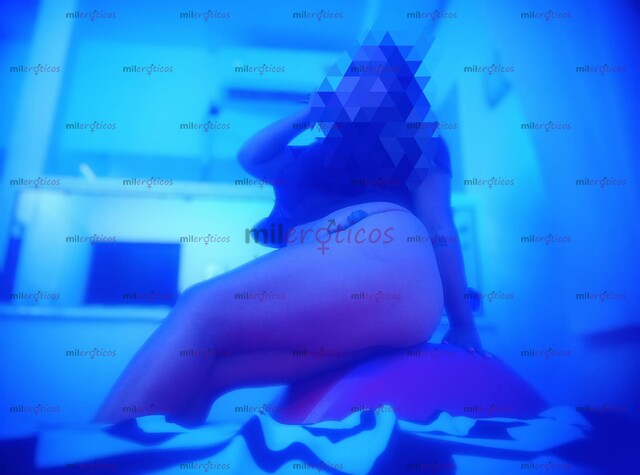 FOTOS DE LA MORENA CON CULO RICO! MOJADITA PARA TI