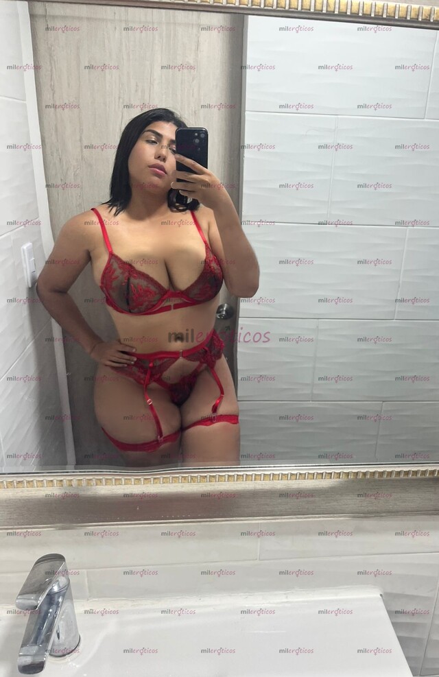 FOTOS DE LAURA ELEGANTE MUJER AMABLE COMPLACIENTE Y LLENA DE PASIÓN