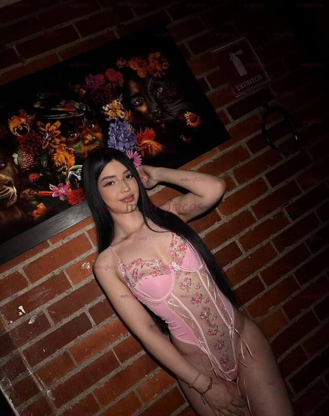 FOTOS DE FLACA GOLOSA CON GANAS DE TI VEN DISFRUTEMOS DEL MEJOR SEXO