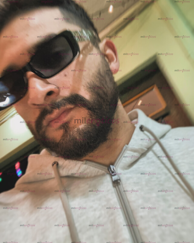 FOTOS DE MASCULINO BARBÓN, ATLÉTICO Y VELLUDO .