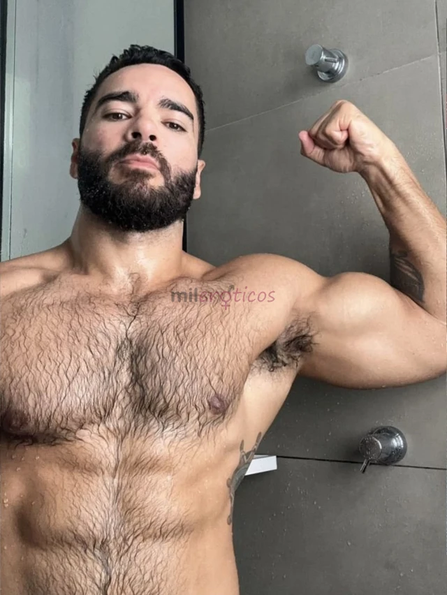 Eu sou o felipe garcia prazer 27 anos22 cm dote181 de altura84 kg vim para te surpreender farei o possivel para que voce se sinta tranquilo e a vontad...