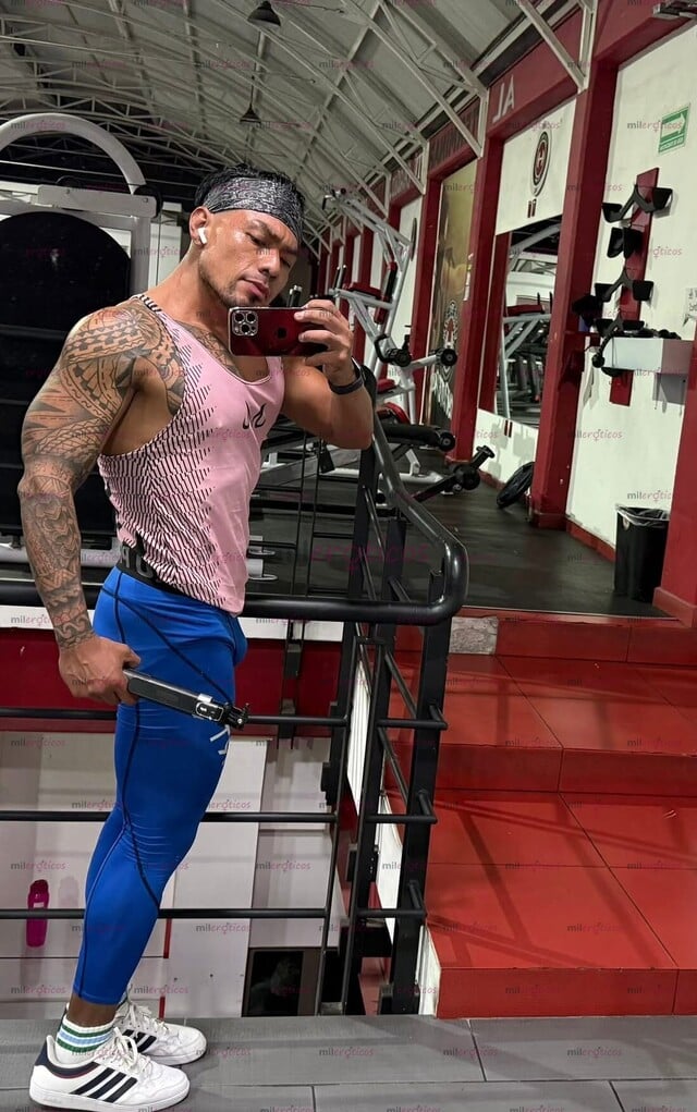 FOTOS DE GOGODANCER MACHO ACTIVO MAMADO NALGÓN 20CM MI SERVICIO ES CARO TÓMALO EN CUENTA