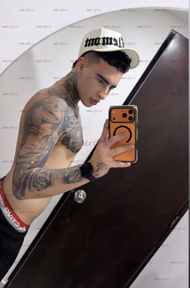 FOTOS DE POLLO SERIO RESERVADO Y TATUADO LISTO PARA COMPLACERTE