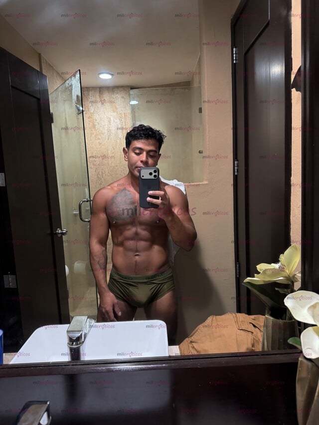 FOTOS DE COLOMBIANO 20CM GRUESOS JOVENCITO Y MUY BUEN CUERPO EDUCADO Y DISCRETO