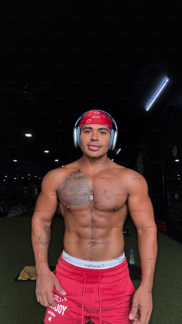 FOTOS DE COLOMBIANO 20CM GRUESOS JOVENCITO Y MUY BUEN CUERPO EDUCADO Y DISCRETO