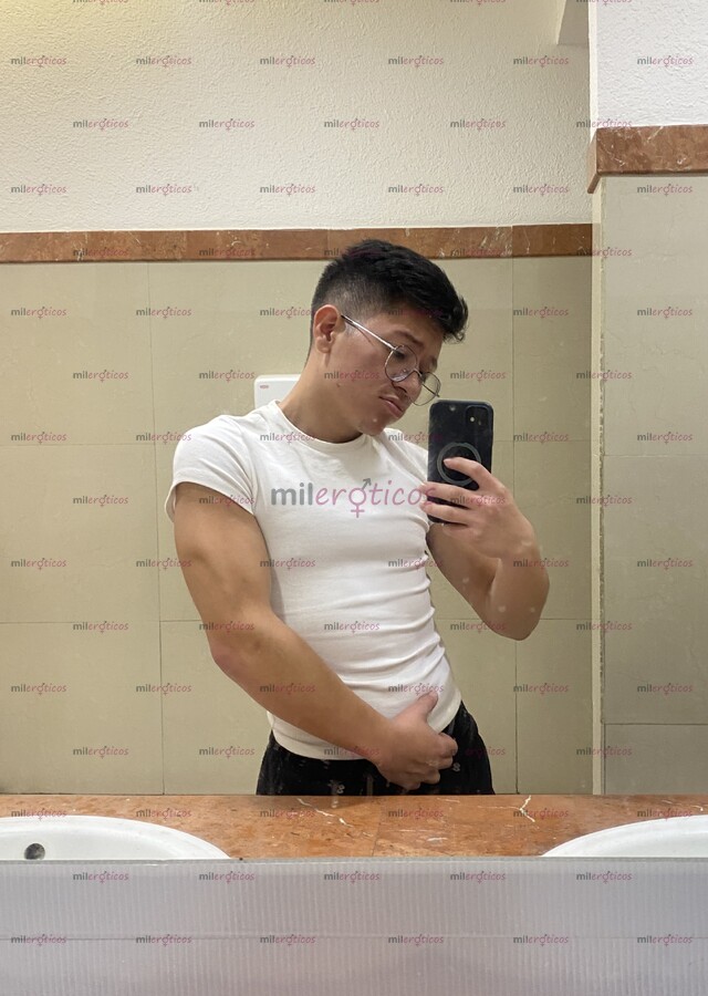 FOTOS DE CHICO UNIVERSITARIO INTER DIVERTIDO Y COMPLACIENTE