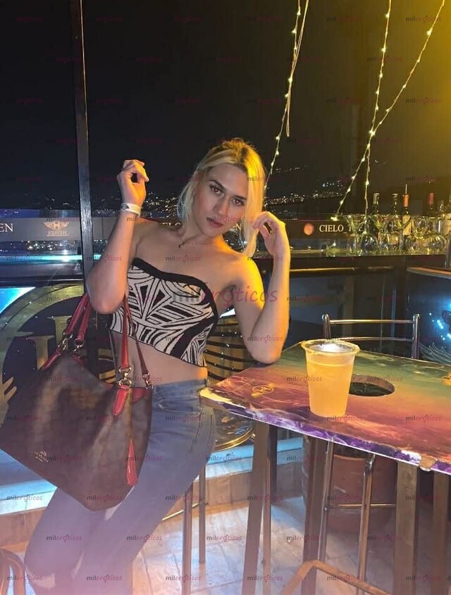 FOTOS DE DULCE SUMISA DISPUESTA A COMPLACER TU DESEOS MAS EROTICOS