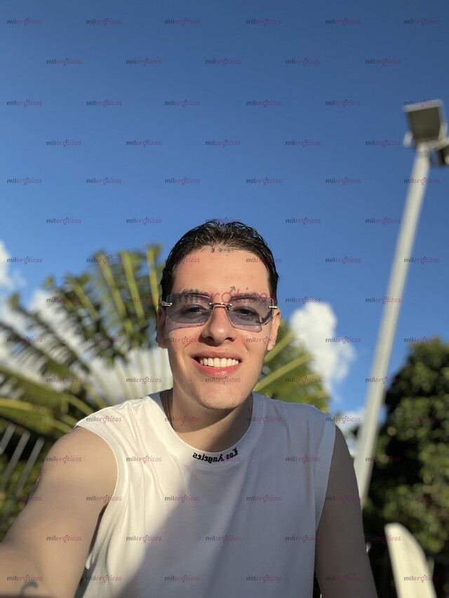 FOTOS DE ENFERMERO PROFESIONAL, OFREZCO SERVICIO DE MASAJES Y SUEROTERAPIAS