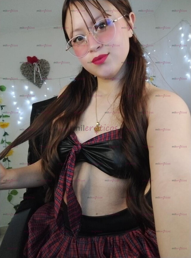 FOTOS DE CHICA 18, MONA CON OJOS CLAROS, LINDOS SENOS Y COLA GRANDE DESDE 10K
