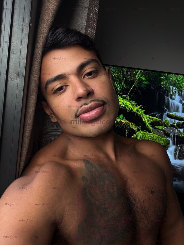 FOTOS DE COLOMBIANO 20CM GRUESOS JOVENCITO Y MUY BUEN CUERPO EDUCADO Y DISCRETO
