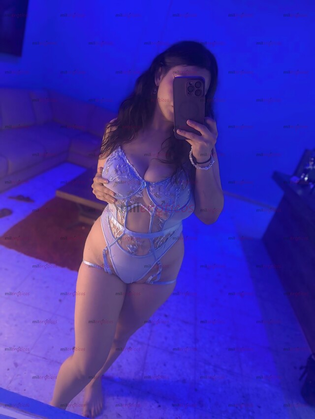 FOTOS DE CHICHONA Y NALGONA BLANQUITA QUIERE PASAR UN RATO RICO CONTIGO