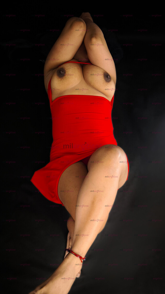 FOTOS DE MORENA ARDIENTE CON UNA LENGUA TRAVIESA LISTA PARA MUCHAS LOCURAS