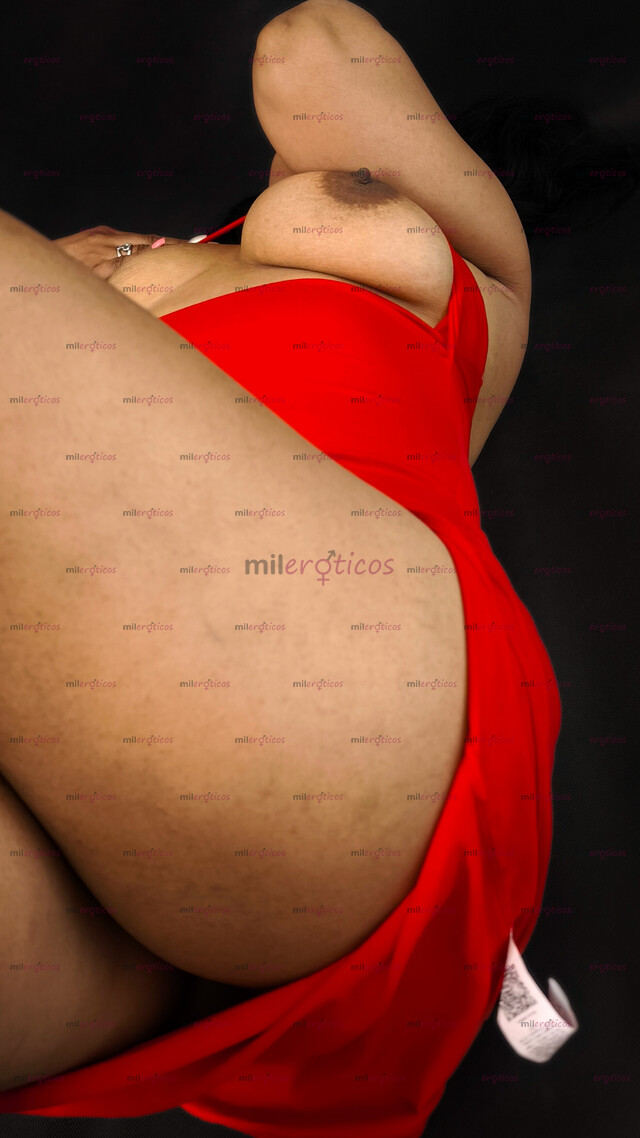 FOTOS DE MORENA ARDIENTE CON UNA LENGUA TRAVIESA LISTA PARA MUCHAS LOCURAS