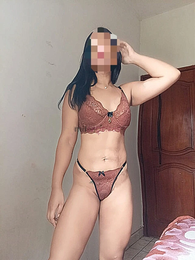 Ola nenemsou uma linda massagista completa e legal gosto de tomar um drink fazer amor gostoso da o cuzinho venha me conhecer amor atendimento diferenc...
