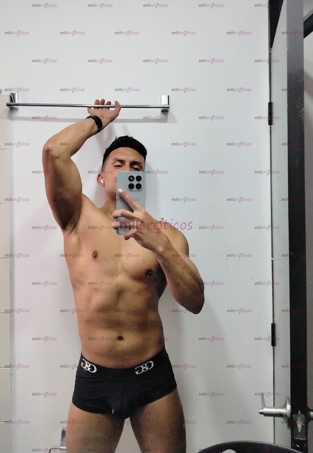FOTOS DE MAN CON PORTE ATLÉTICO, DISPONIBLE 31AÑOS DE EDAD EXCELENTE CUERPO, VARONIL.