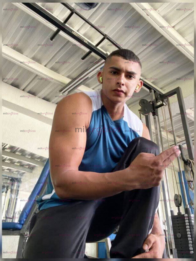 FOTOS DE HOMBRE MUSCULOSO .MARCADO.ATRACTIVO Y BIEN DOTADO..