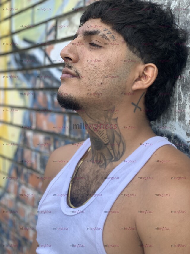 FOTOS DE HOLA MI NOMBRE ES DANIEL. TENGO 24 AÑOS OSO VERGON ! DE PASO