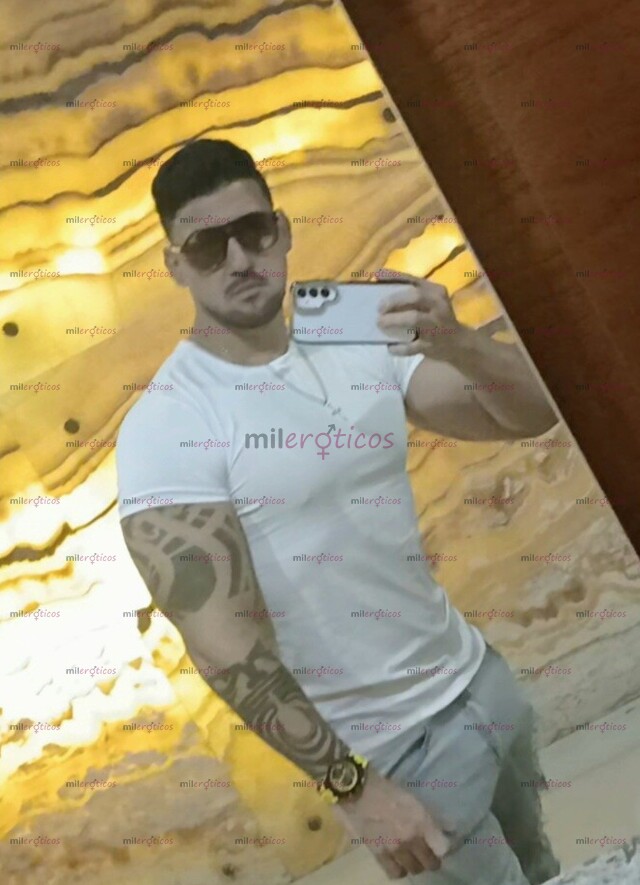 FOTOS DE CUBANO BIEN DOTADO 100% REAL LÁMAME Y PASEMOS UN RATO AGRADABLE