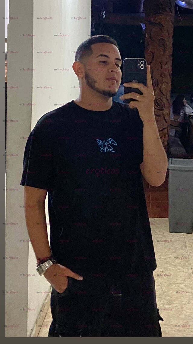 FOTOS DE KEVIN ENFERMERO PAISA COMPLACIENTE MEDELLÍN