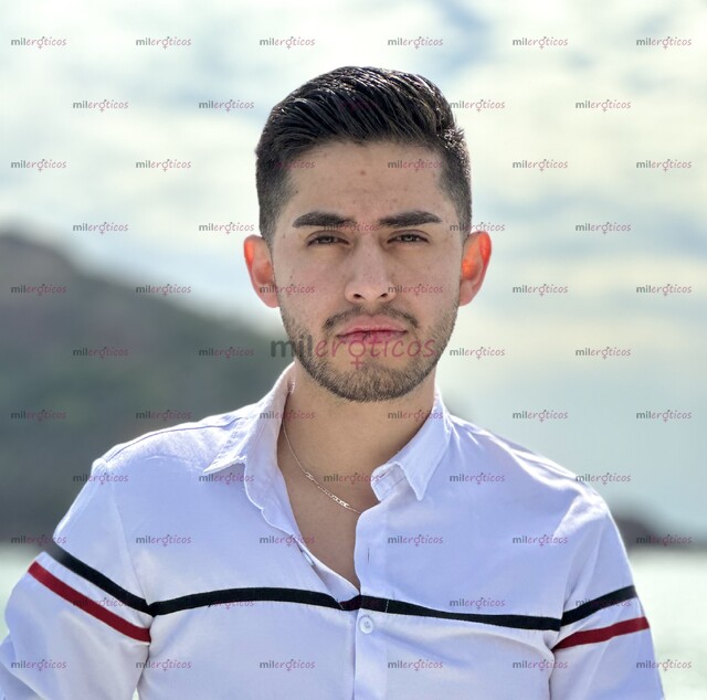 FOTOS DE UNIVERSITARIO DISPUESTO A MUCHO. ¿PROBAMOS?