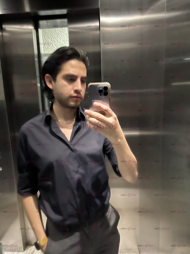 FOTOS DE UNIVERSITARIO DISPUESTO A MUCHO. ¿PROBAMOS?