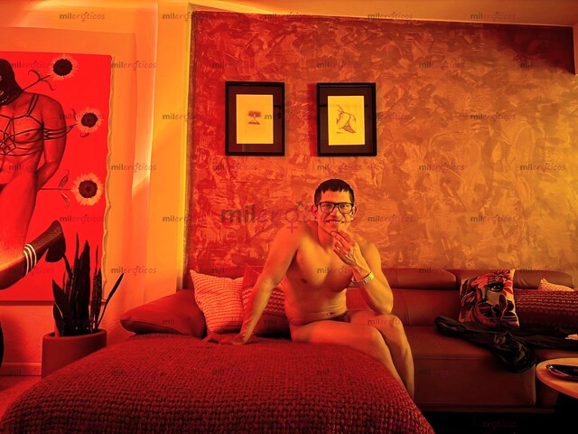 FOTOS DE PASIVO SERIO Y EDUCADO, PARA COMPLACERTE.