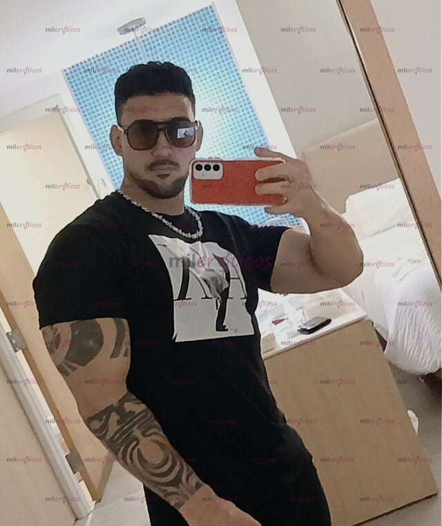 FOTOS DE SOY CUBANO BIEN CALIENTE Y 100 PORCIENTO VARONIL ESTOY AQUÍ PARA ROMPER TU CULI
