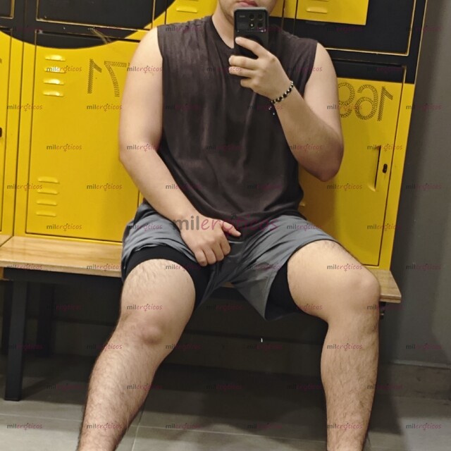 FOTOS DE CORNEADOR JOVEN CALIENTE COMPLACIENTE Y RESERVADO