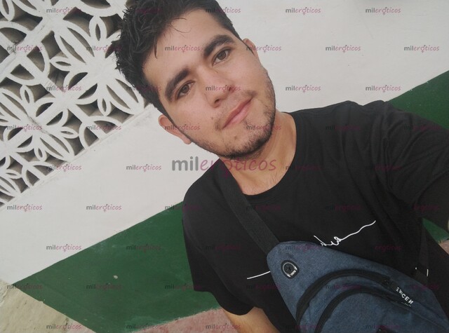 FOTOS DE TENGO 22 AÑOS, SOY FULL ACTIVO, ME MIDE 15 CM, PESO 89 KILOS