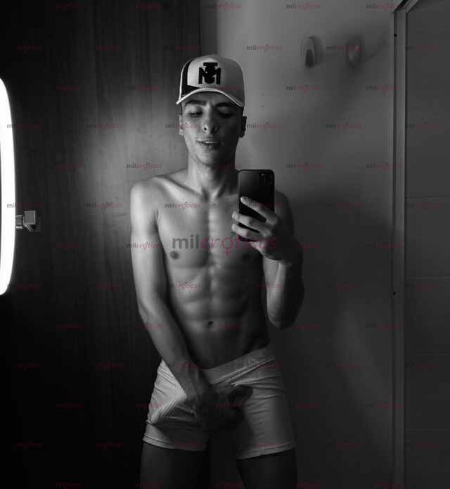 FOTOS DE VERGON 21CM LECHERO 1,84 DE ESATATURA ADICTO AL SEXO C M