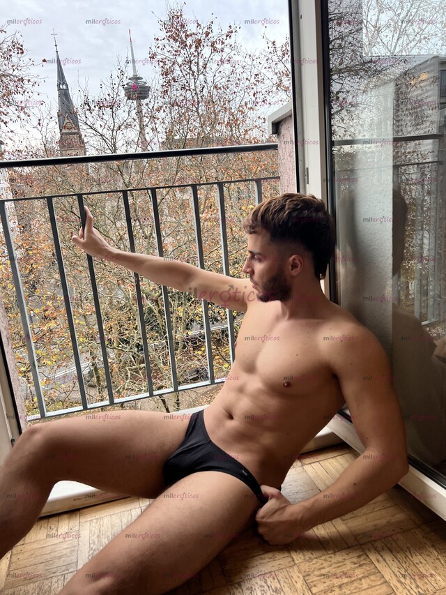 FOTOS DE MACHITO PAISA DE VISITA, DOTADO, DOMINANTE