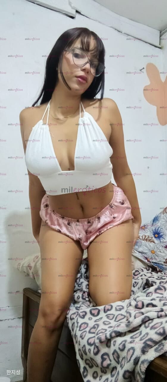 FOTOS DE 3 VEN A COMERME TODA ALBANYS 23 AÑOS. MI CUCA TE ESPERA Y MI ORAL TE VOLVERÁ LO