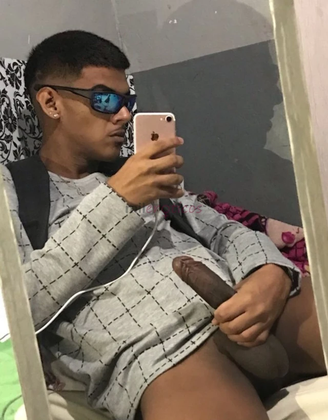 Moreno paraense ativo liberalcom 21 cm de pica grossa gosto de chupar cu e ser chupadosou carinhoso ativo e gente boatenho local na savassisou muito g...