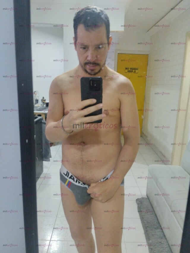 FOTOS DE COMPAÑÍA PLUS SANGRE NORTEÑA VIVIENDO EN LA CDMX