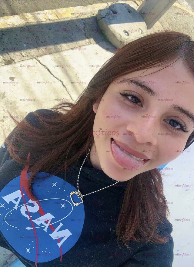 FOTOS DE MARINETTE UNA CHICA TAPATÍA, CON FACCIONES FEMENINAS Y CHAPARRITA